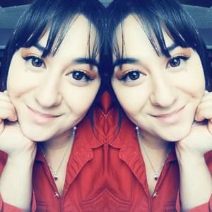 Meet your Posher, Liz